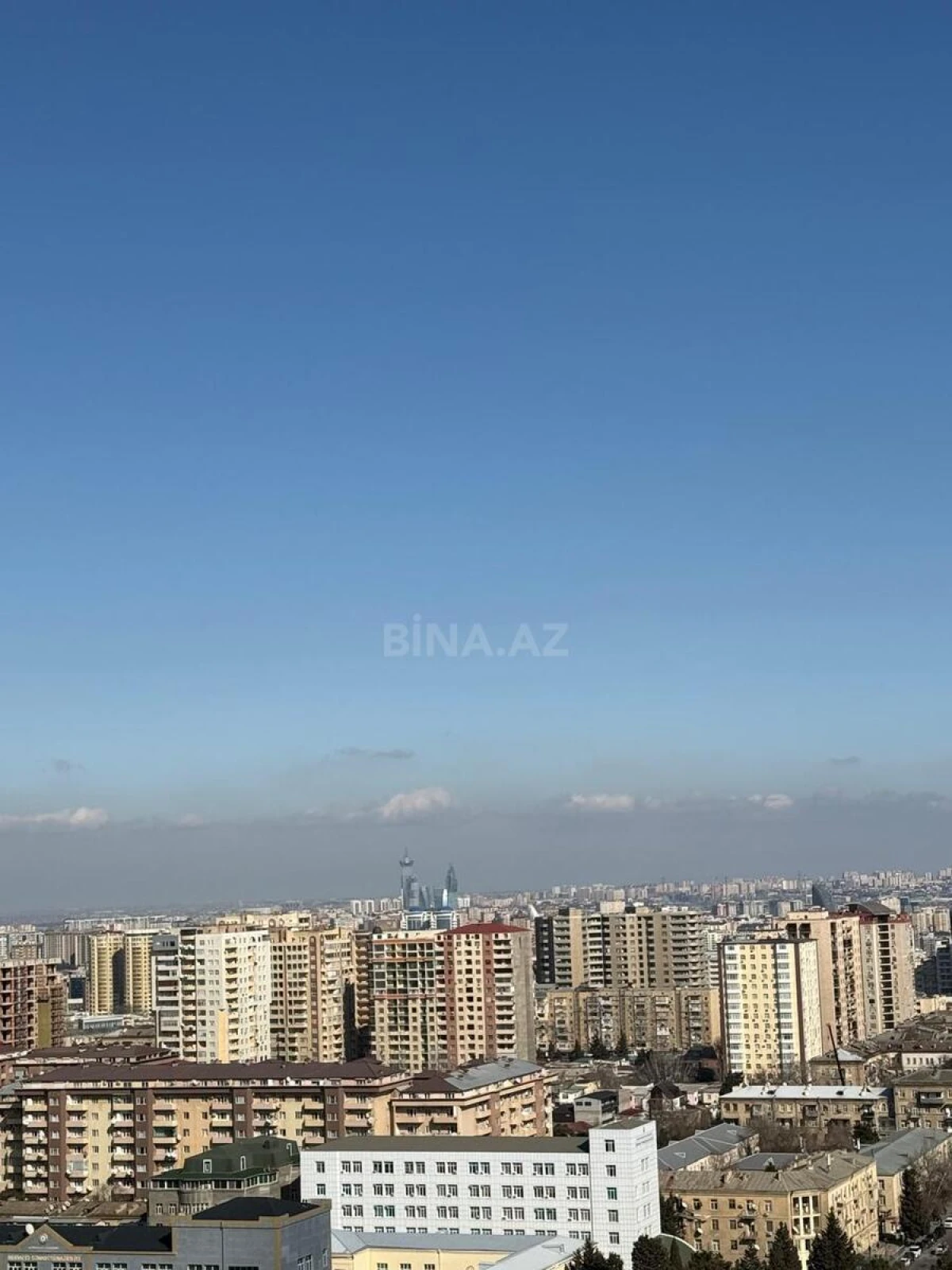 Satılır 3 otaqlı mənzil 155 m²