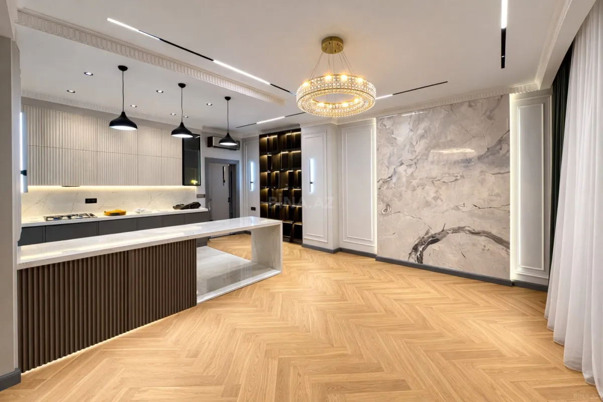 Satılır 2 otaqlı mənzil 101 m²