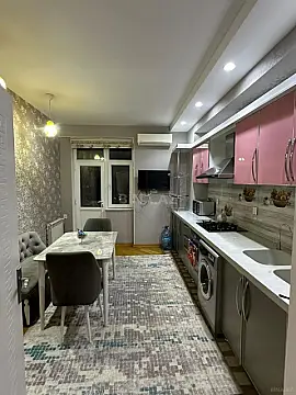 Kirayə verilir 3 otaqlı mənzil 98 m²