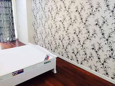 Kirayə verilir 3 otaqlı mənzil 135 m²