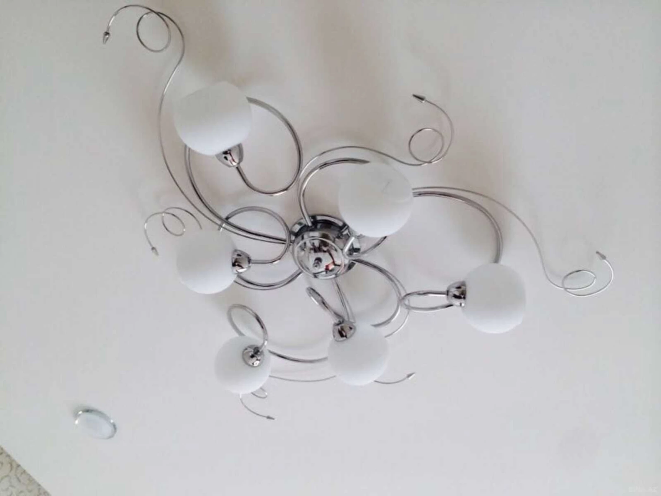 Kirayə verilir 3 otaqlı mənzil 135 m²