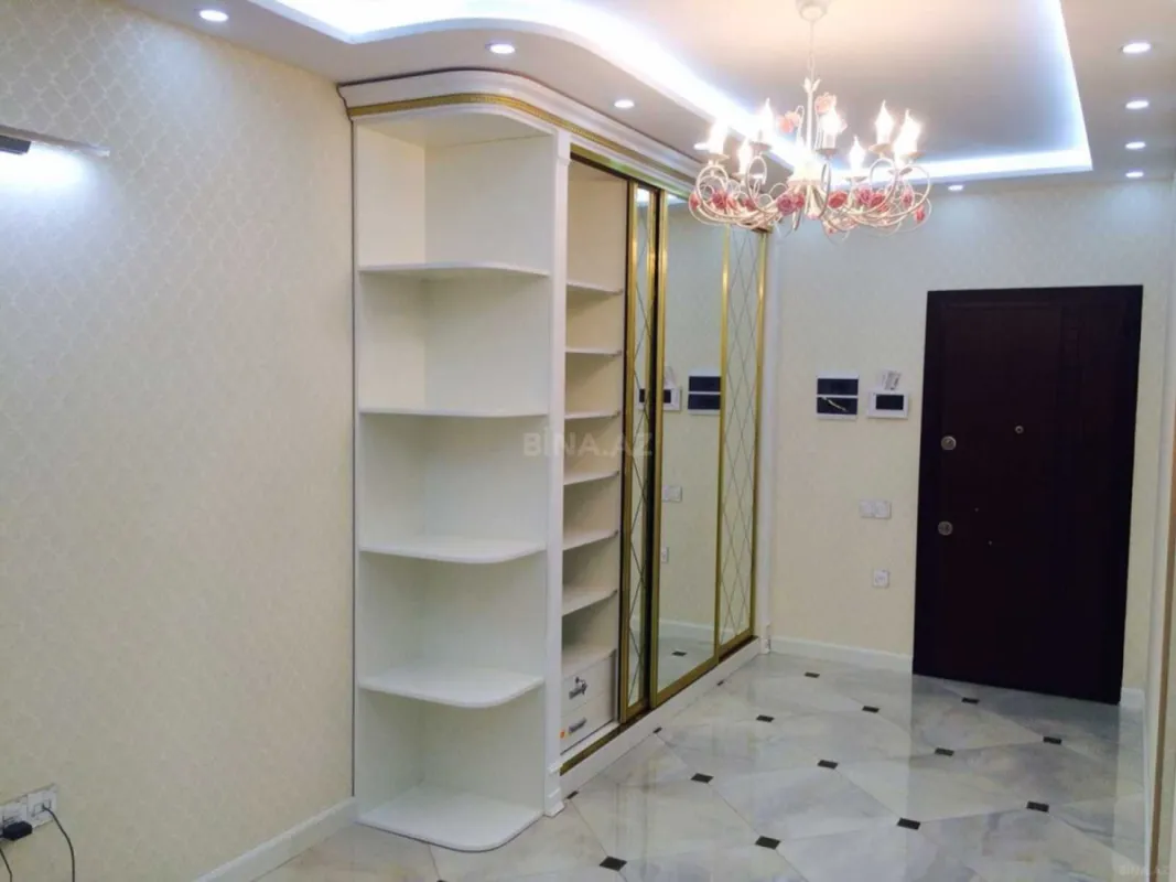 Kirayə verilir 3 otaqlı mənzil 135 m²