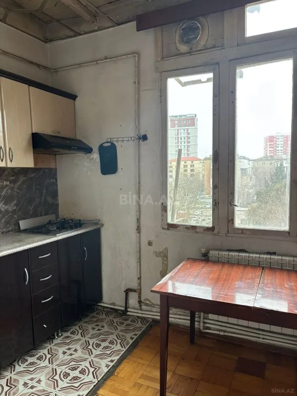 Kirayə verilir 3 otaqlı mənzil 120 m²