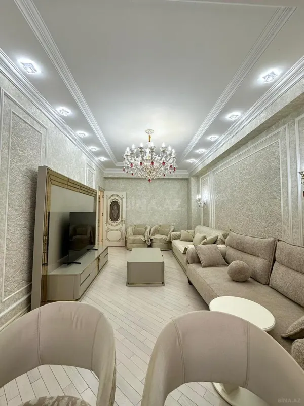 Satılır 3 otaqlı mənzil 105 m²