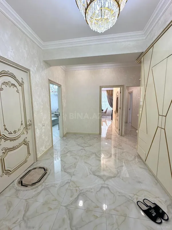 Satılır 3 otaqlı mənzil 105 m²