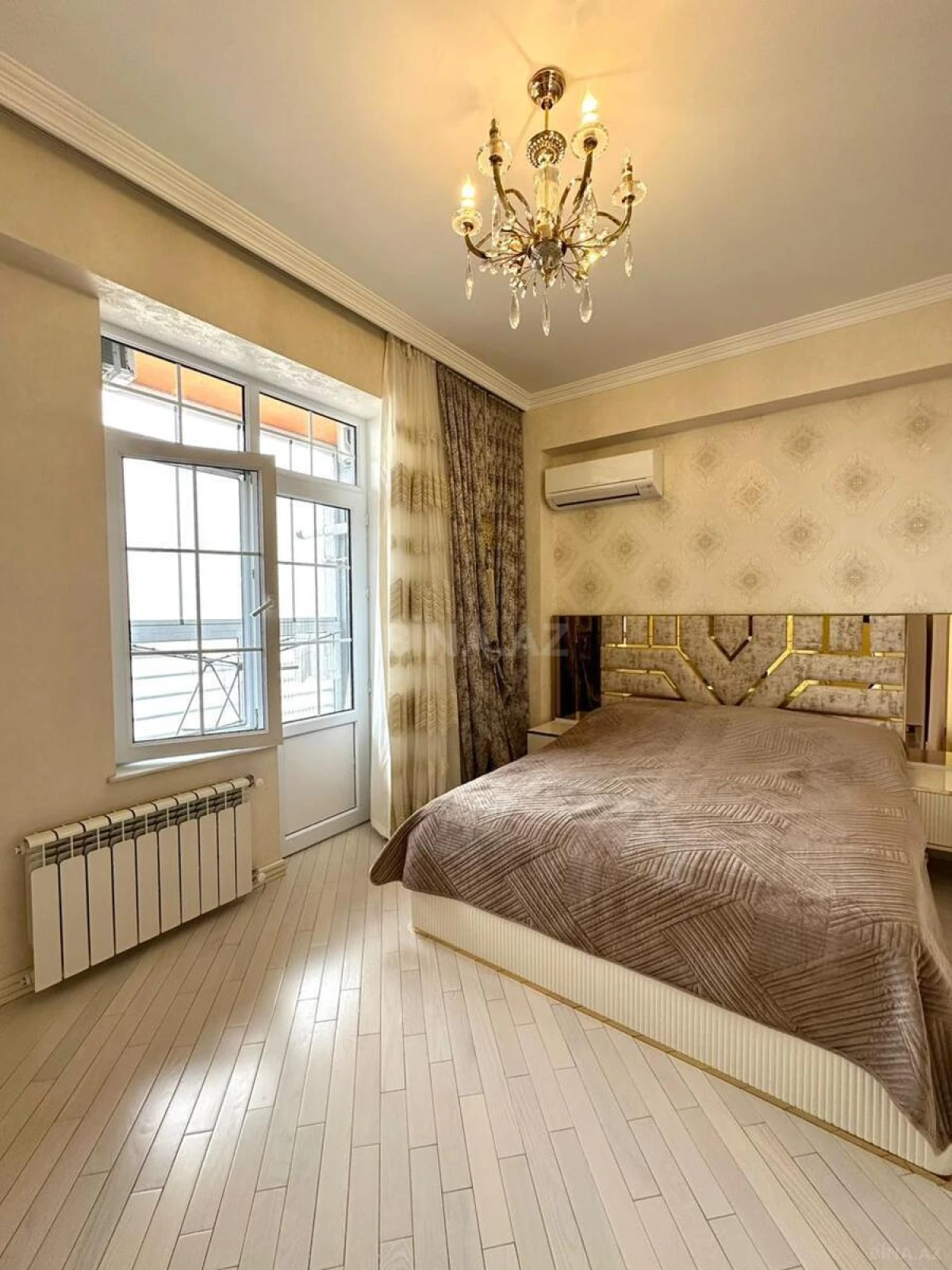 Satılır 3 otaqlı mənzil 105 m²