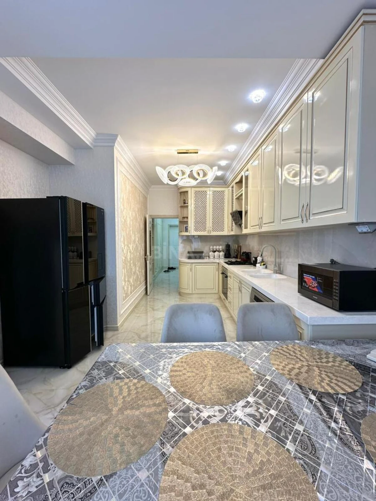 Satılır 3 otaqlı mənzil 105 m²