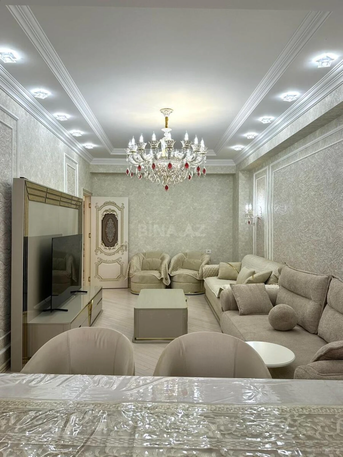 Satılır 3 otaqlı mənzil 105 m²