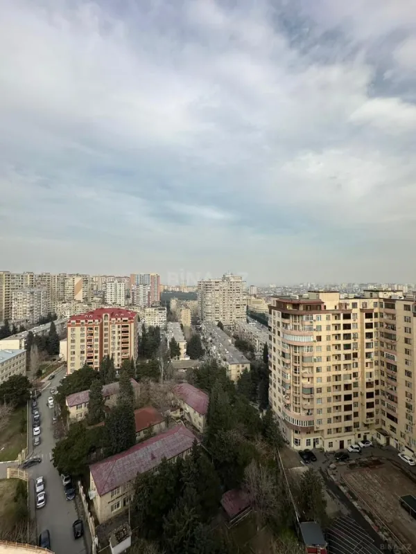 Satılır 3 otaqlı mənzil 105 m²