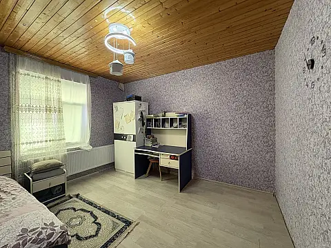 Satılır 4 otaqlı həyət evi 120 m²