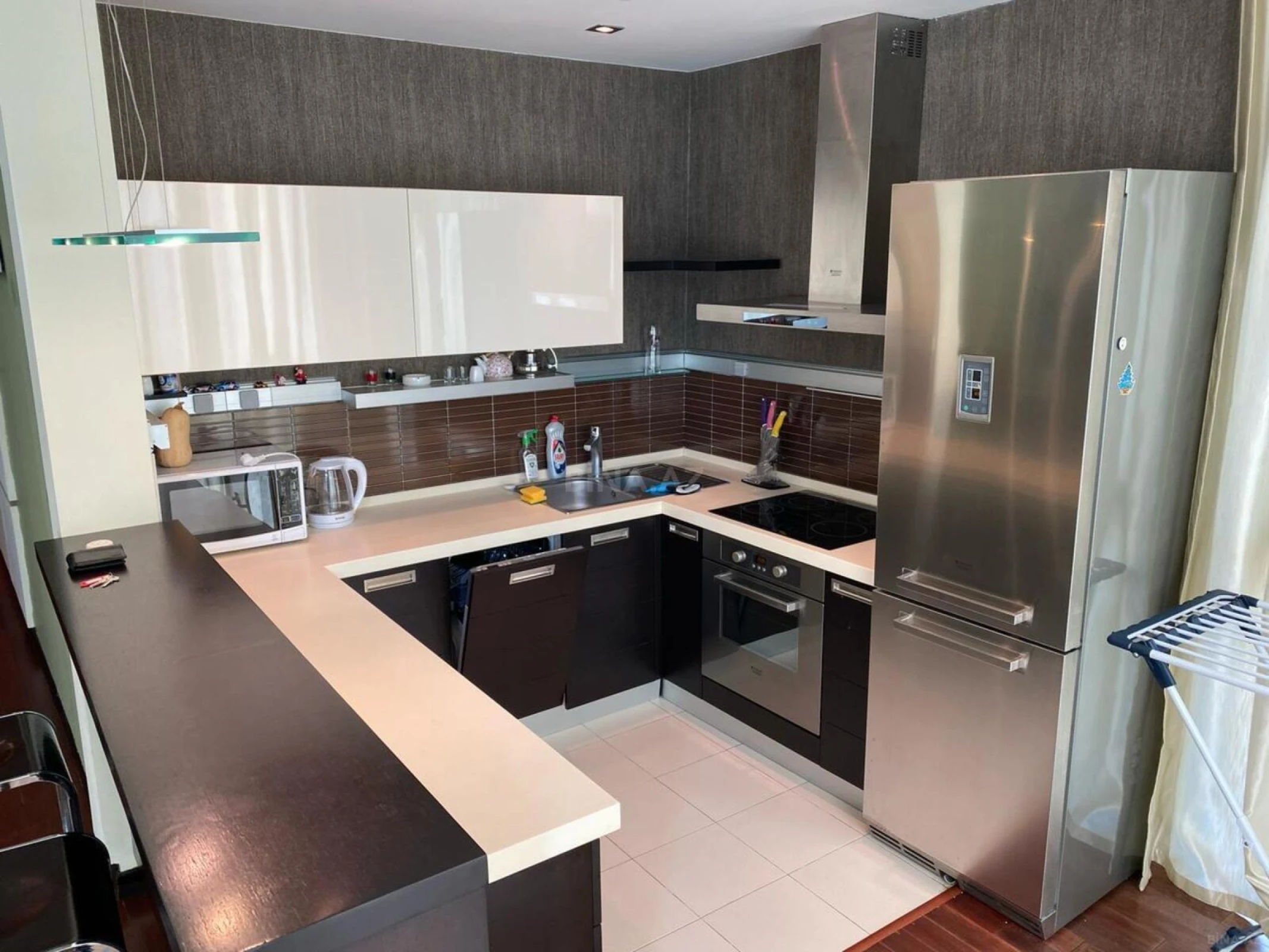 Satılır 2 otaqlı mənzil 100 m²