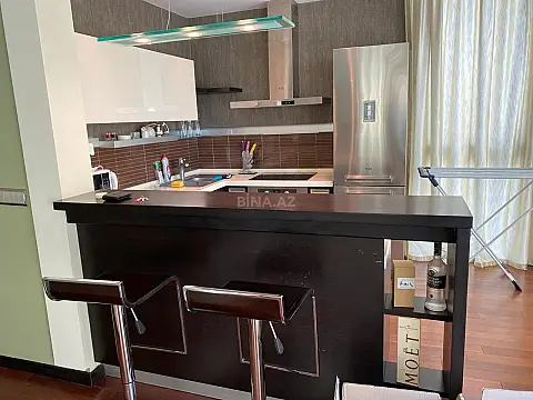 Satılır 2 otaqlı mənzil 100 m²