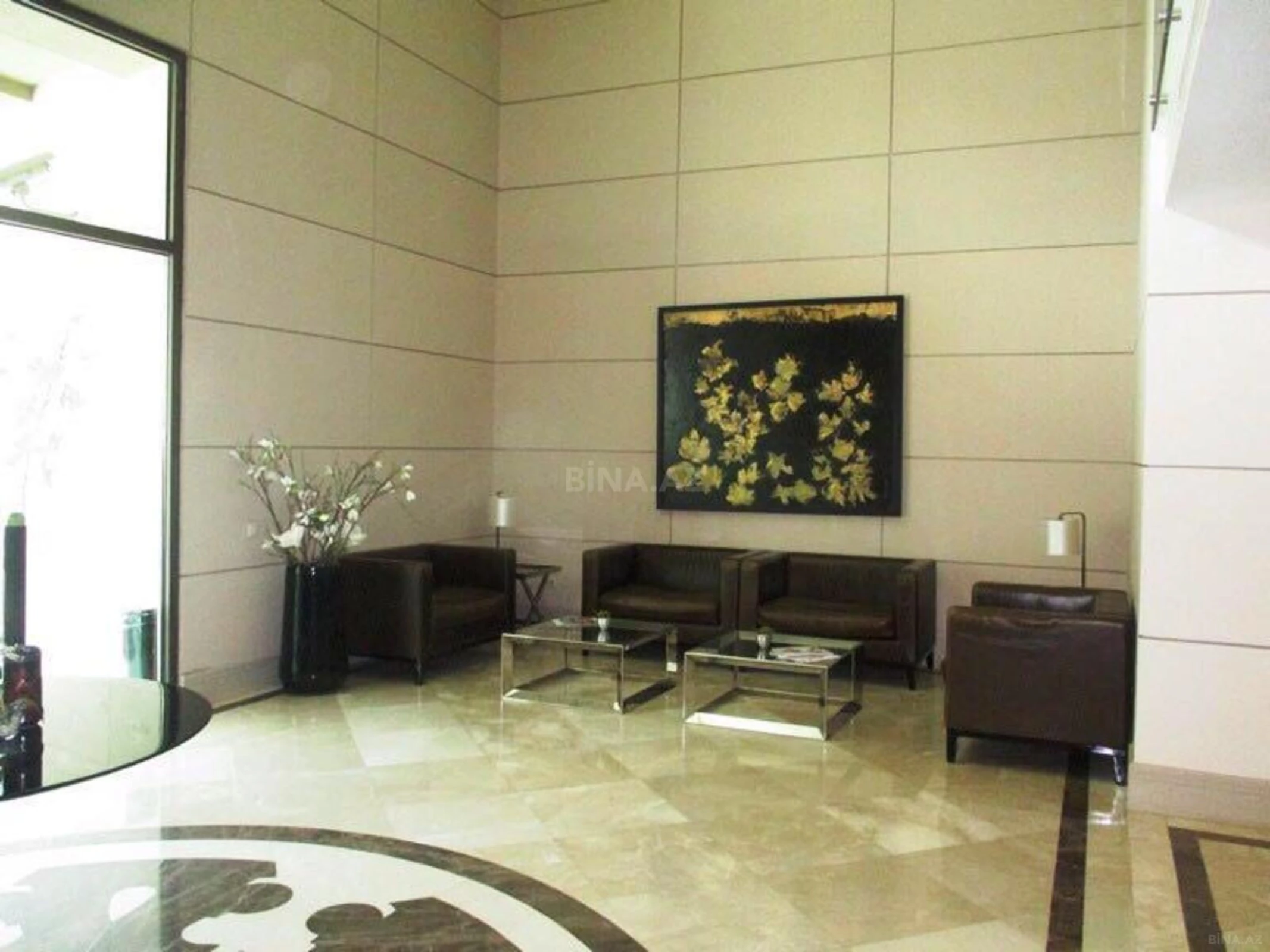 Satılır 2 otaqlı mənzil 100 m²