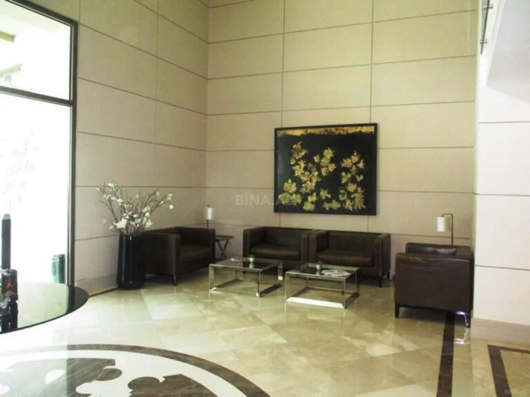 Satılır 2 otaqlı mənzil 100 m²