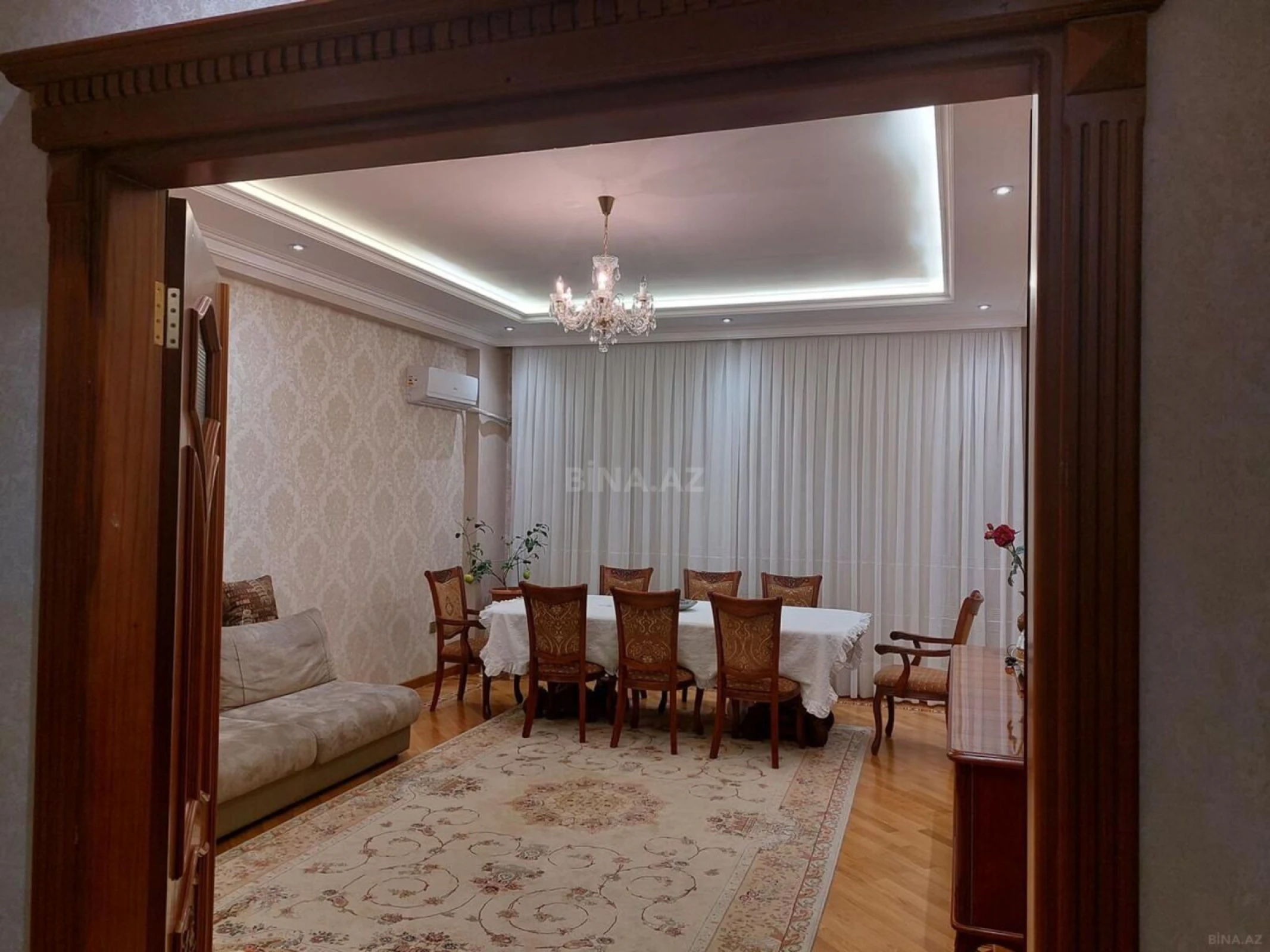 Satılır 2 otaqlı mənzil 90 m²