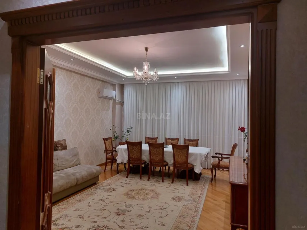 Satılır 2 otaqlı mənzil 90 m²