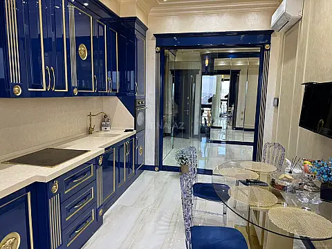 Satılır 3 otaqlı mənzil 120 m²