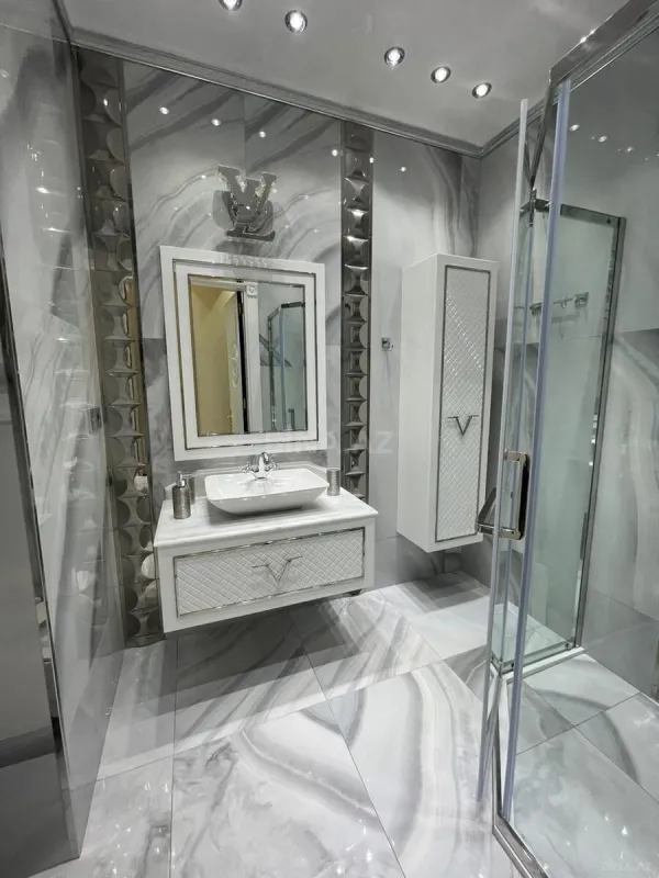 Satılır 3 otaqlı mənzil 120 m²