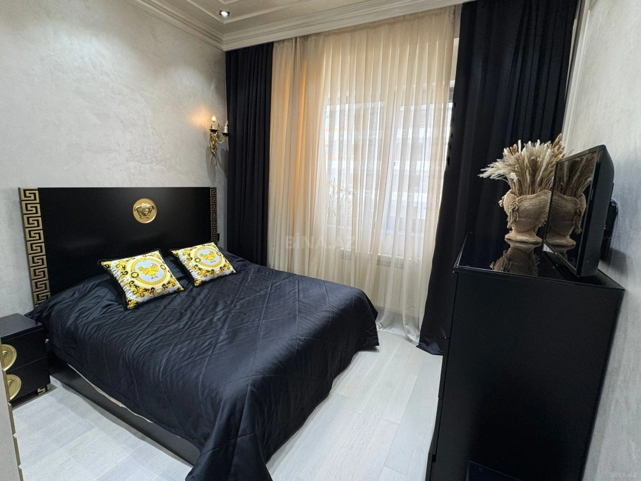 Satılır 3 otaqlı mənzil 120 m²