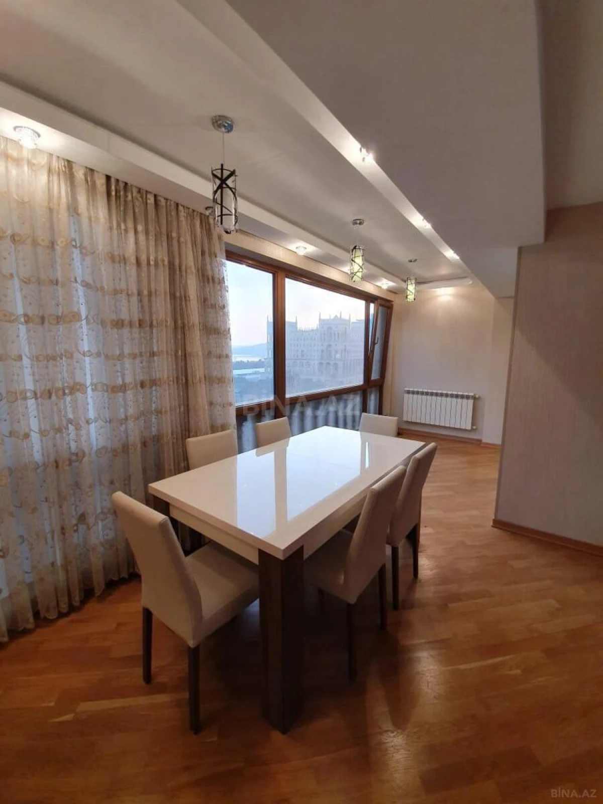 Kirayə verilir 3 otaqlı mənzil 115 m²