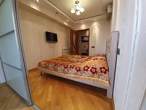 Kirayə verilir 3 otaqlı mənzil 115 m²