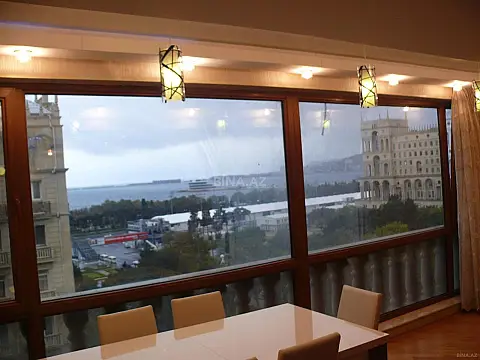 Kirayə verilir 3 otaqlı mənzil 115 m²