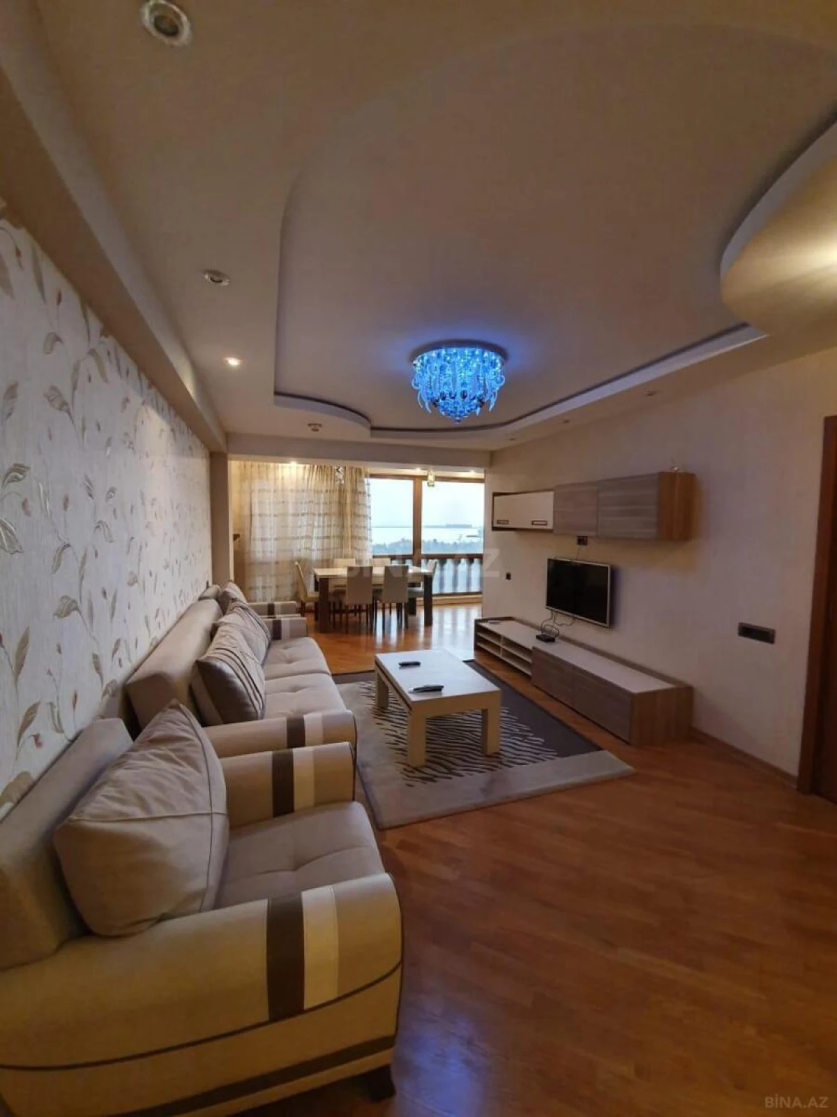 Kirayə verilir 3 otaqlı mənzil 115 m²