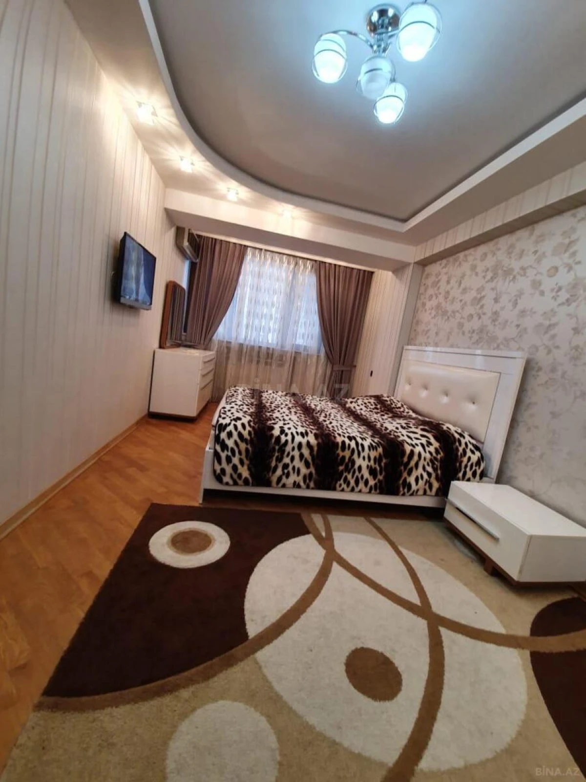 Kirayə verilir 3 otaqlı mənzil 115 m²