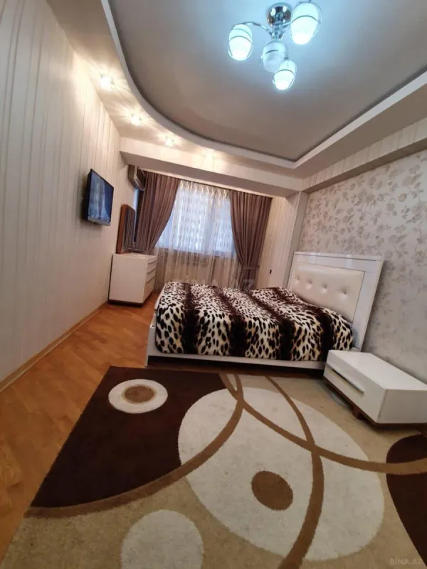 Kirayə verilir 3 otaqlı mənzil 115 m²