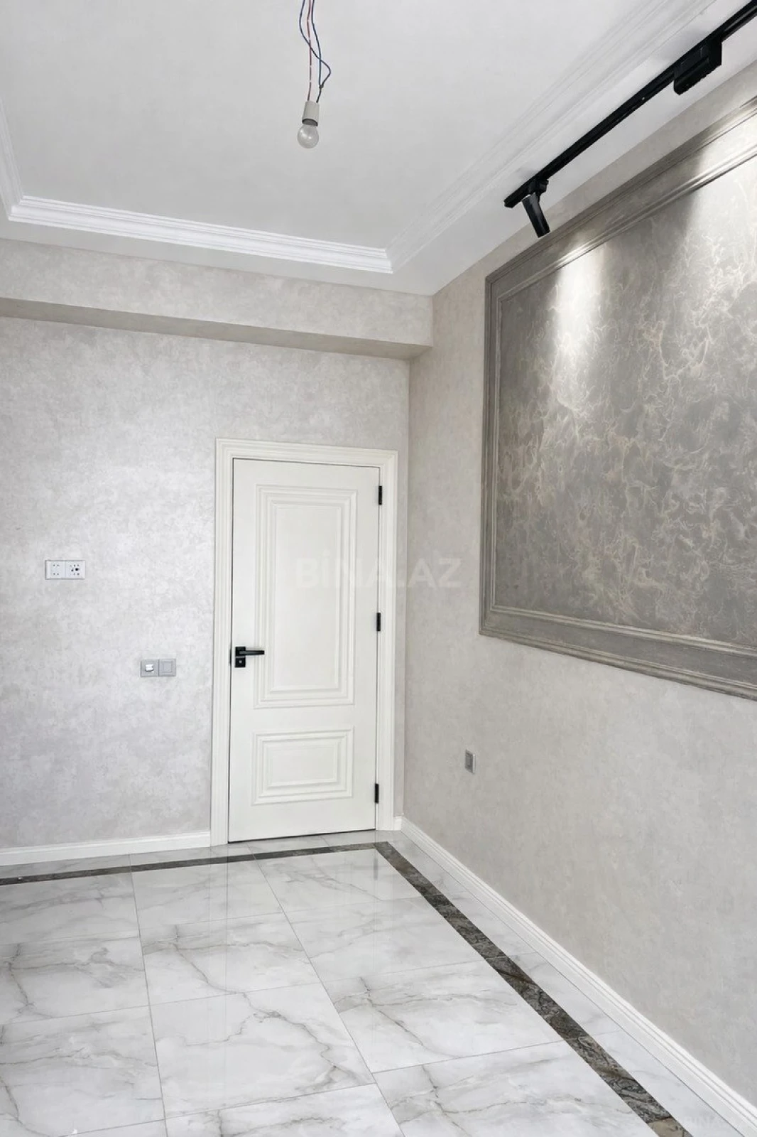 Satılır 3 otaqlı mənzil 105 m²