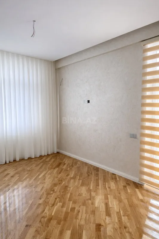 Satılır 3 otaqlı mənzil 105 m²