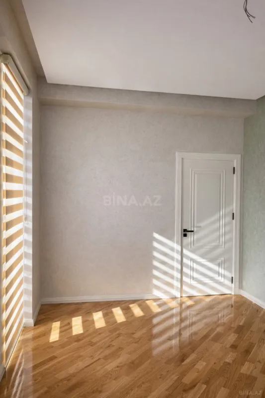 Satılır 3 otaqlı mənzil 105 m²