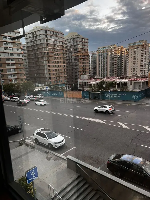 Satılır obyekt 199 m²