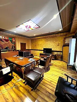 Satılır obyekt 199 m²