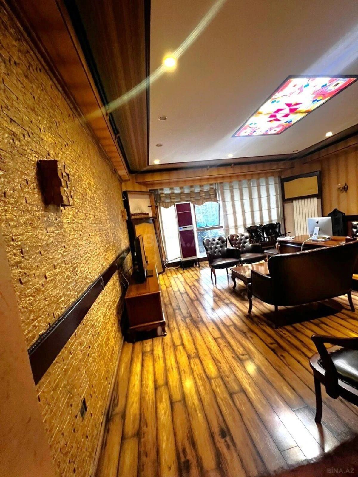 Satılır obyekt 199 m²