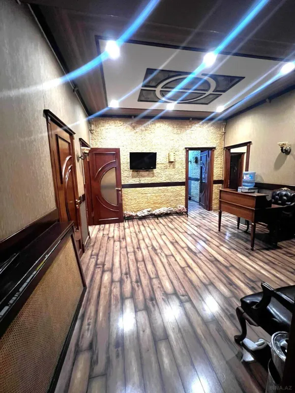 Satılır obyekt 199 m²