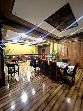 Satılır obyekt 199 m²