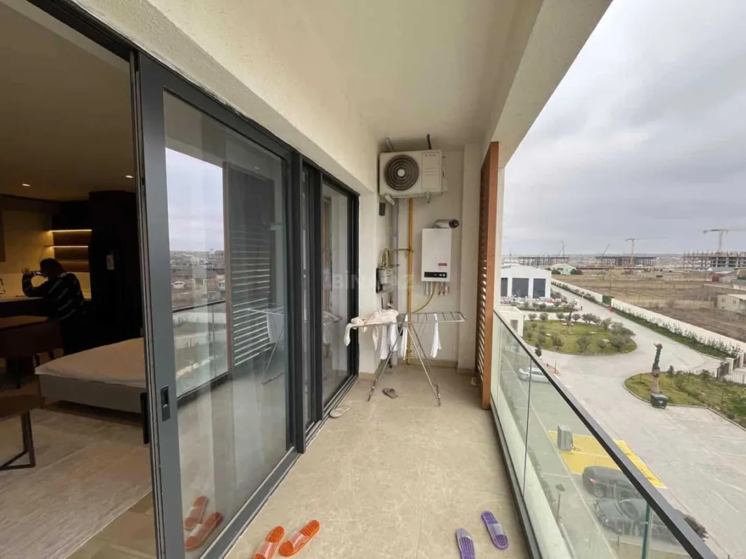 Satılır 1 otaqlı mənzil 57 m²