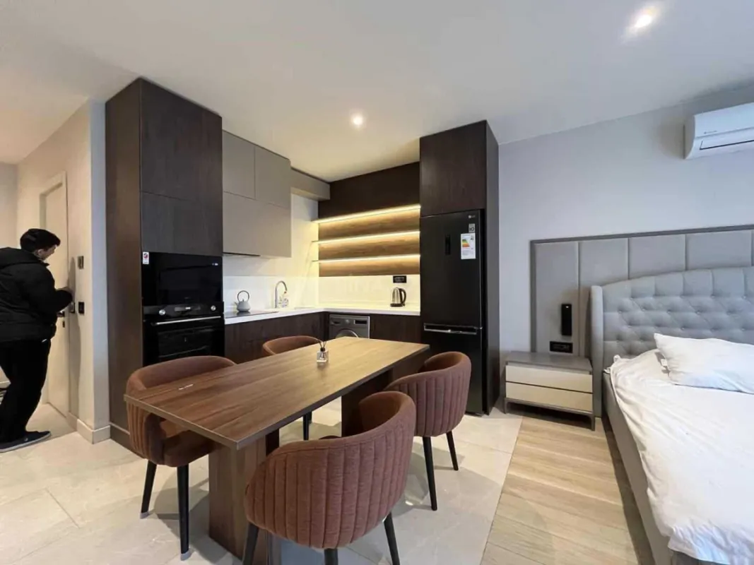 Satılır 1 otaqlı mənzil 57 m²