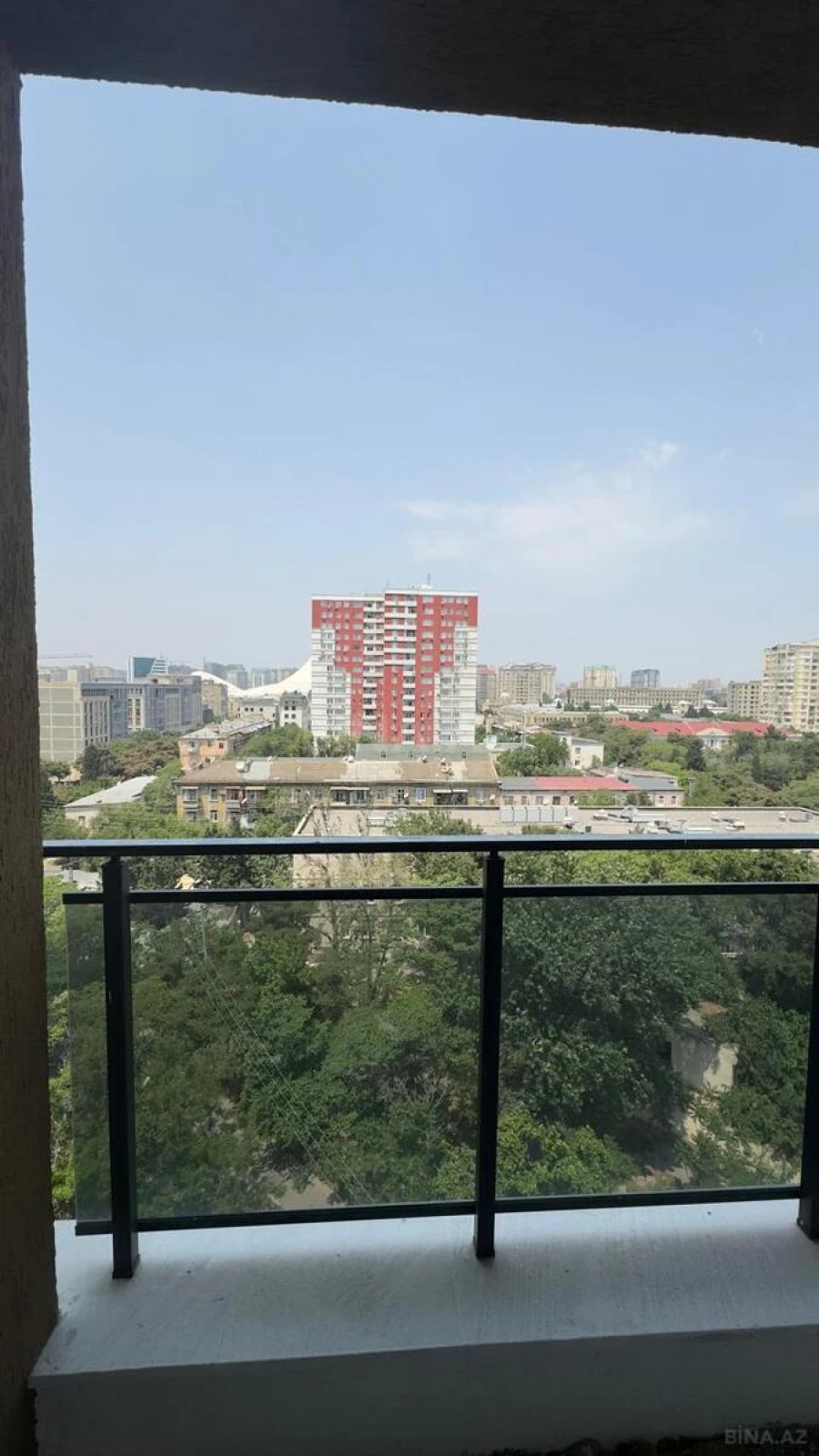 Satılır 3 otaqlı mənzil 106 m²