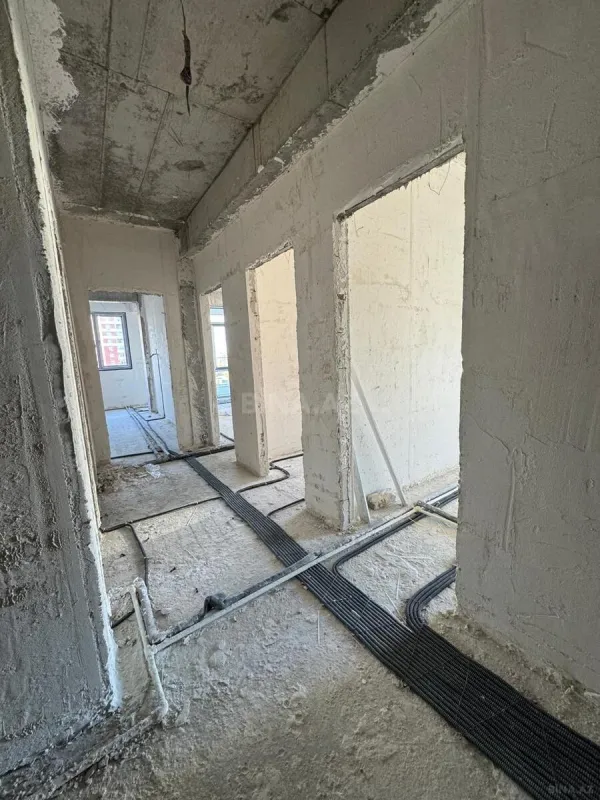 Satılır 3 otaqlı mənzil 106 m²