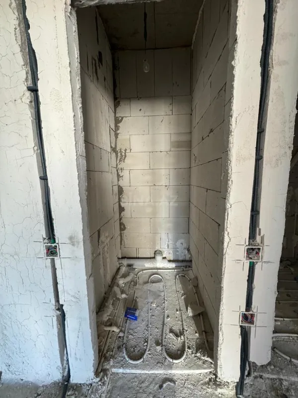 Satılır 3 otaqlı mənzil 106 m²