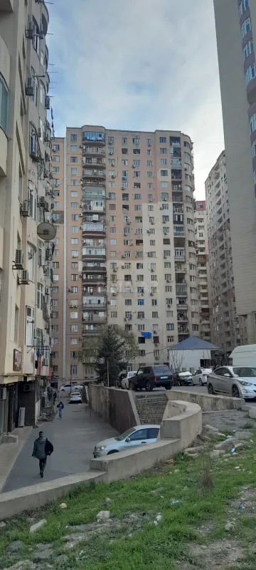 Kirayə verilir 2 otaqlı mənzil 68 m²