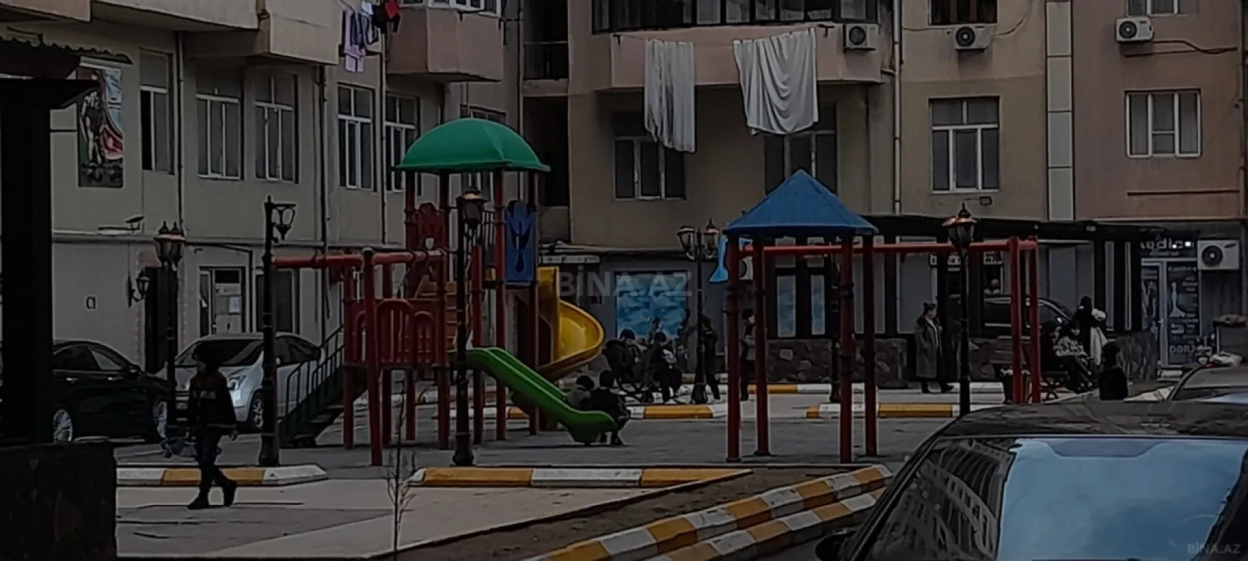 Kirayə verilir 2 otaqlı mənzil 68 m²