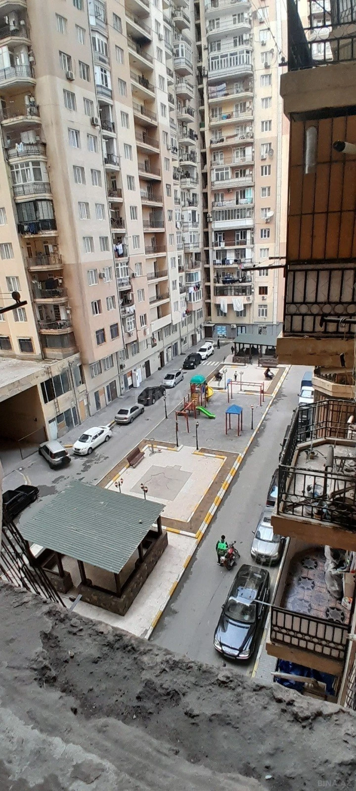 Kirayə verilir 2 otaqlı mənzil 68 m²