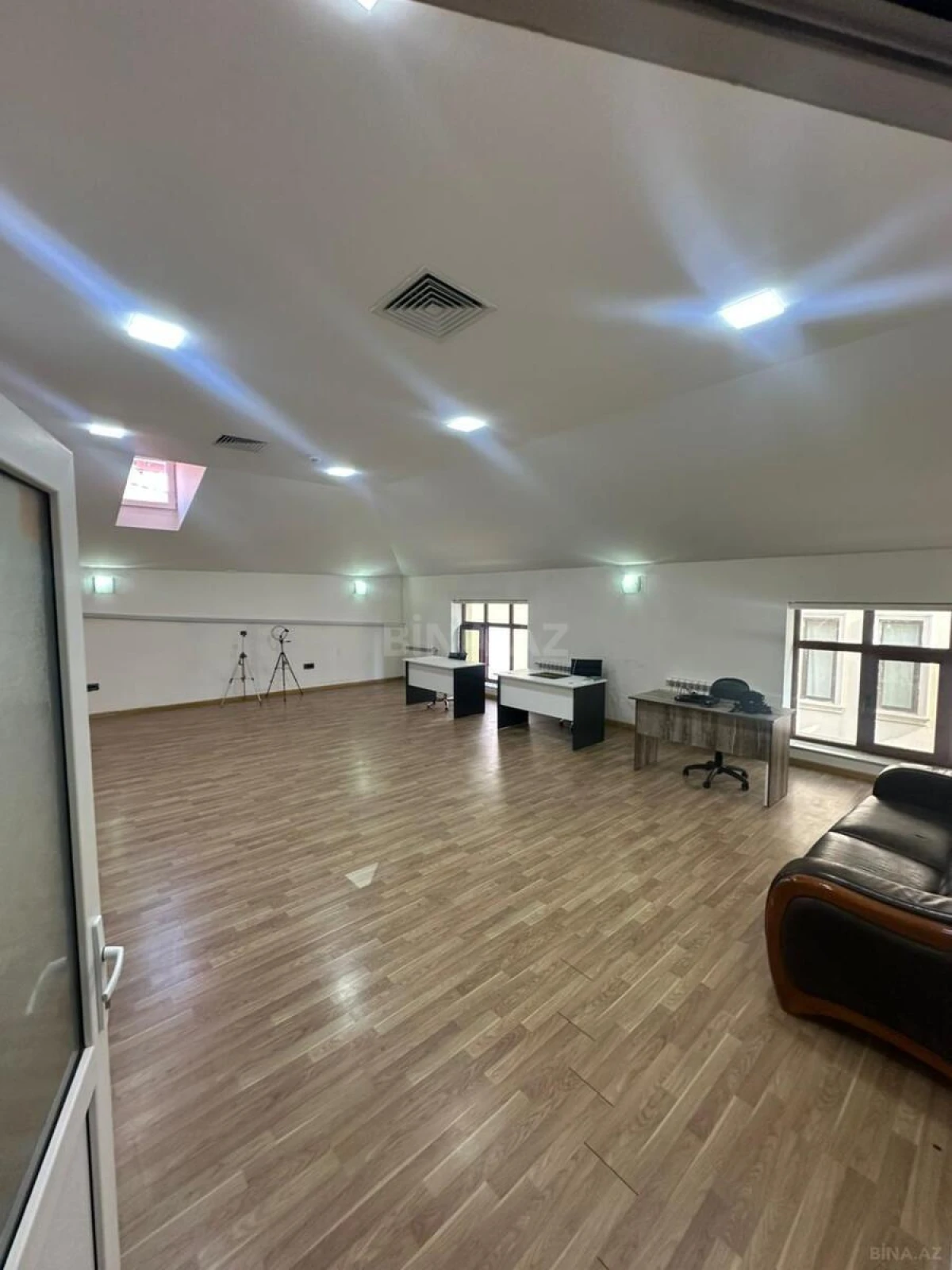 Kirayə verilir 1 otaqlı ofis 50 m²