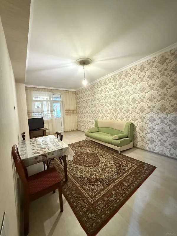 Kirayə verilir 2 otaqlı mənzil 80 m²