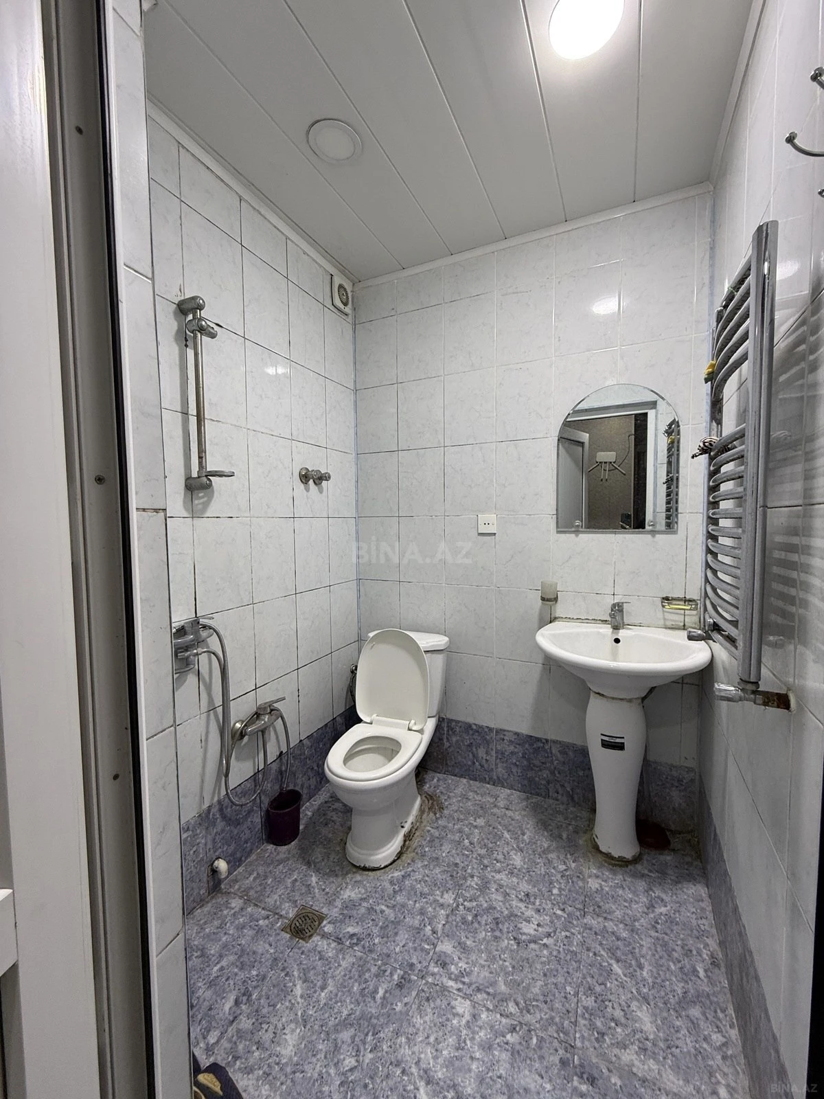 Kirayə verilir 2 otaqlı mənzil 80 m²
