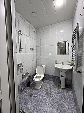 Kirayə verilir 2 otaqlı mənzil 80 m²