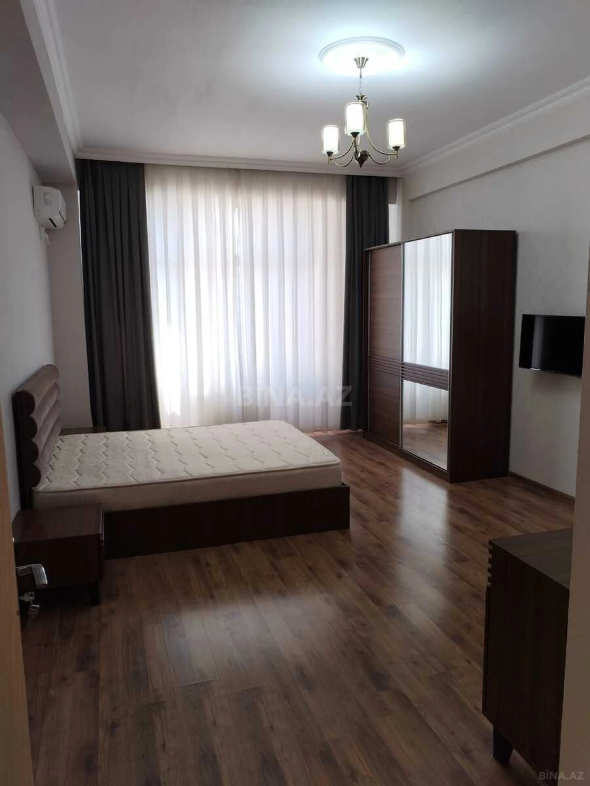 Kirayə verilir 3 otaqlı mənzil 120 m²